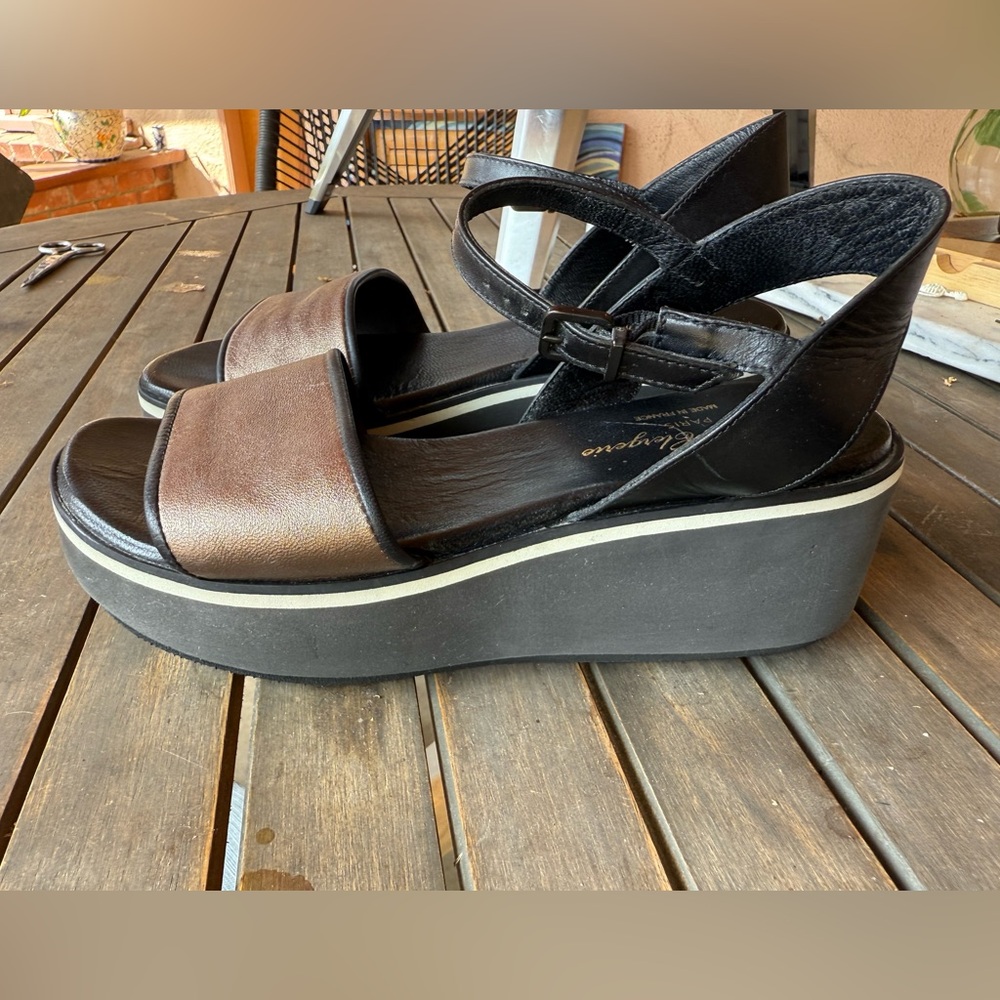 Robert Clergerie bronze and black  leather ankle strap sandals 37